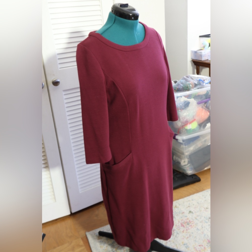 Boded women’s Red 3 quarter sleeve dress with pockets size 12